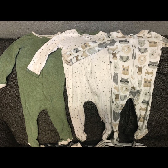 6 Cloud Island Zip Up Onesies - Picture 2 of 3